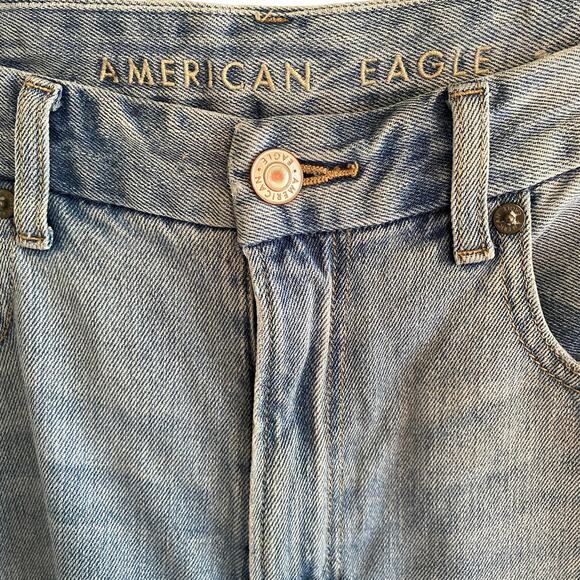 AMERICAN EAGLE Women's Size 6 CURVY MOM Jean Distressed Jeans Grungy High Rise - Picture 4 of 14